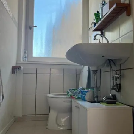 Samowar Twin For Max 2 Persons With A Bed And A Couch Homestay Munich